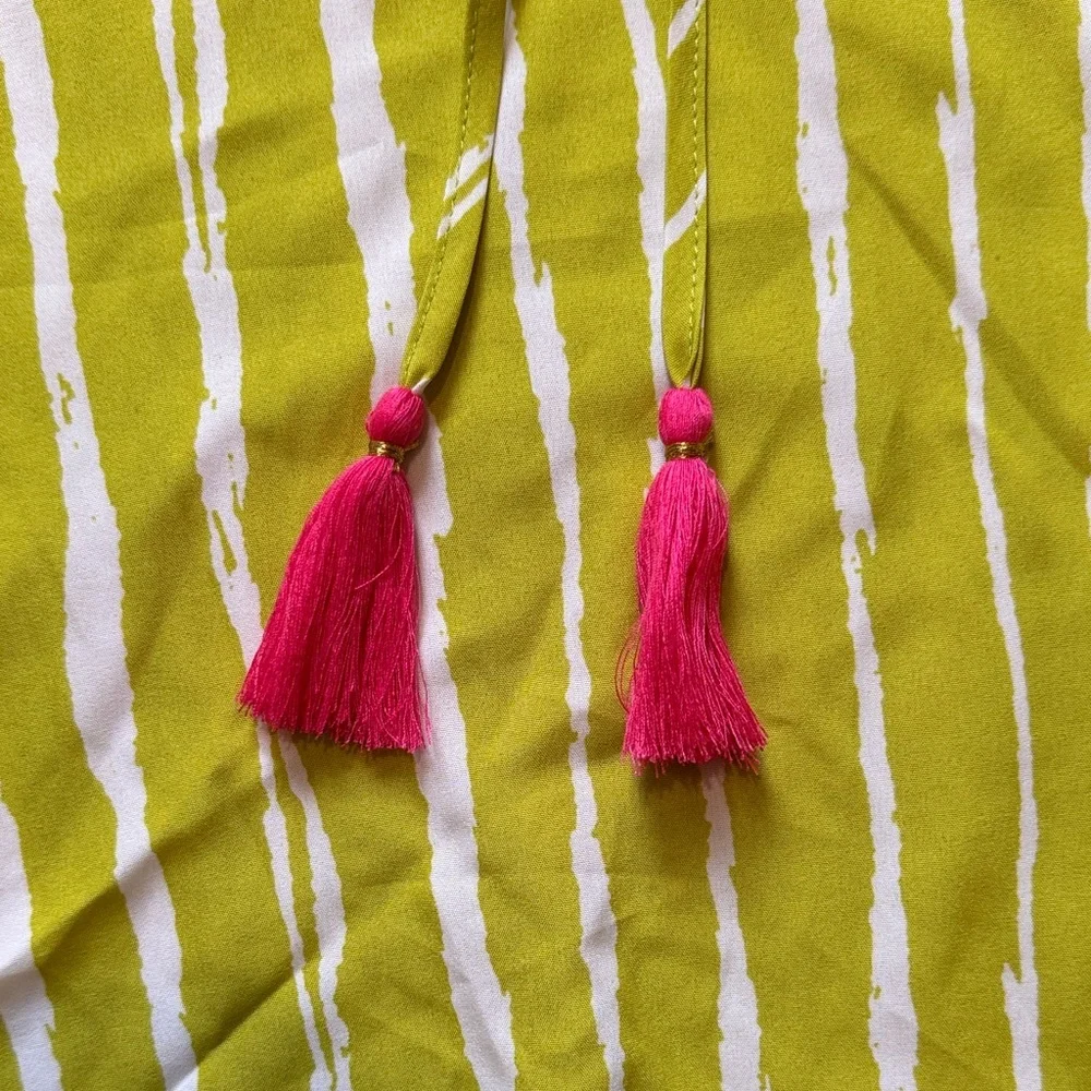 NWT THML Lime Green Embroidered Top - Picture 5 of 6